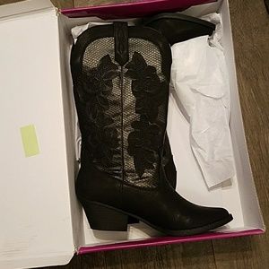 Black Cowgirl Boots